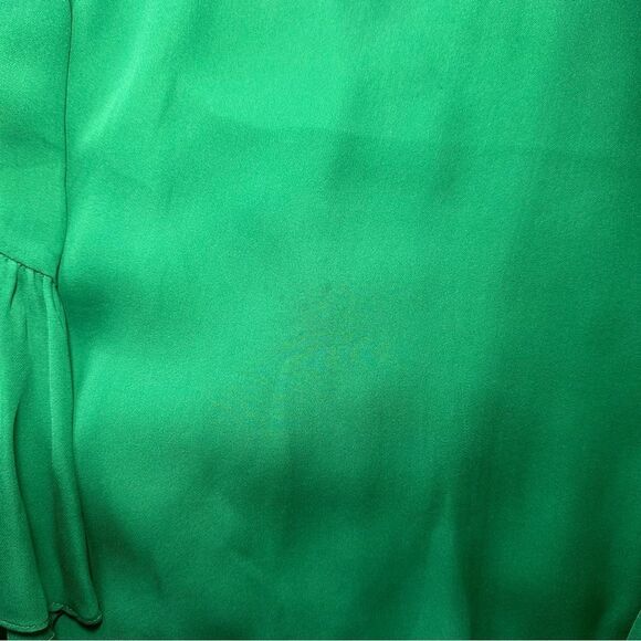 Alice + Olivia Bernice Top in Juniper - Picture 4 of 12